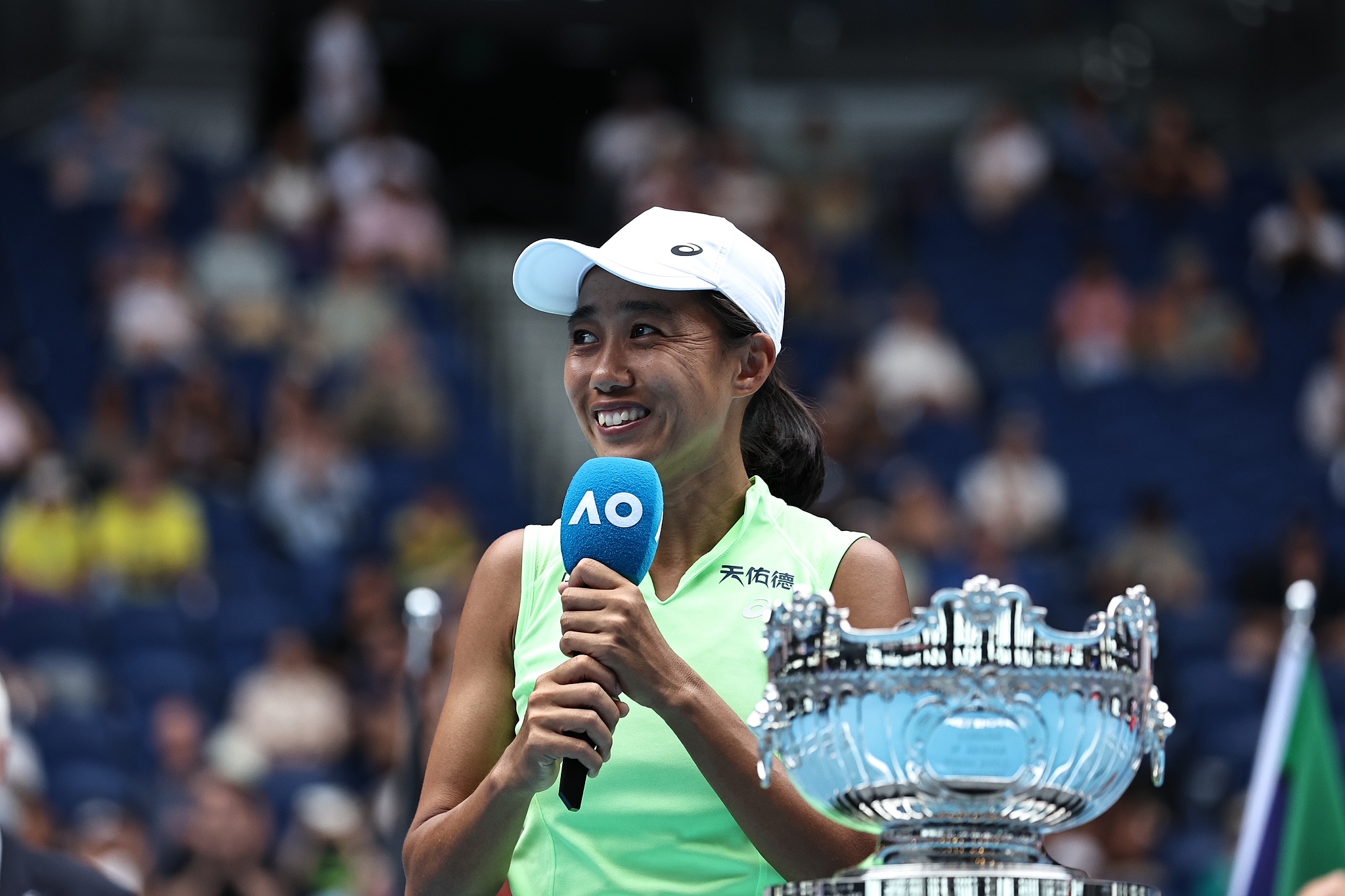 半岛体育登录-WTA排名：张帅女双排名重返前十 王欣瑜提升13位