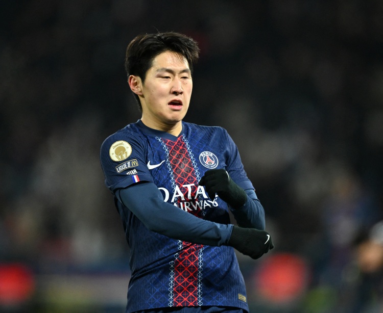 半岛体育入口-记者：李刚仁仍是马竞主要引援目标之一，巴黎希望与球员续约