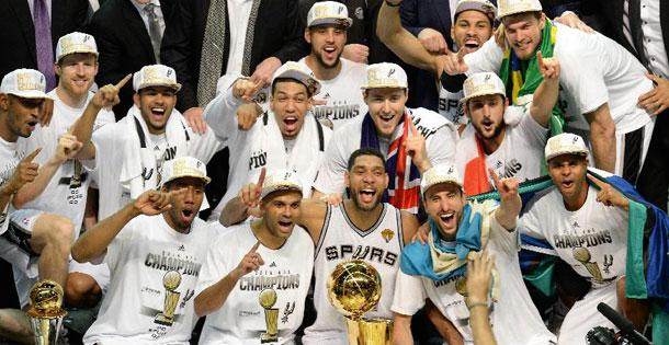 半岛体育官网-米尔斯离队标志时代结束 马刺何日能重现曙光？