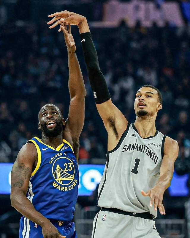 半岛体育-22岁把历史纪录当白菜捡，文班亚马这个赛季有多离谱？